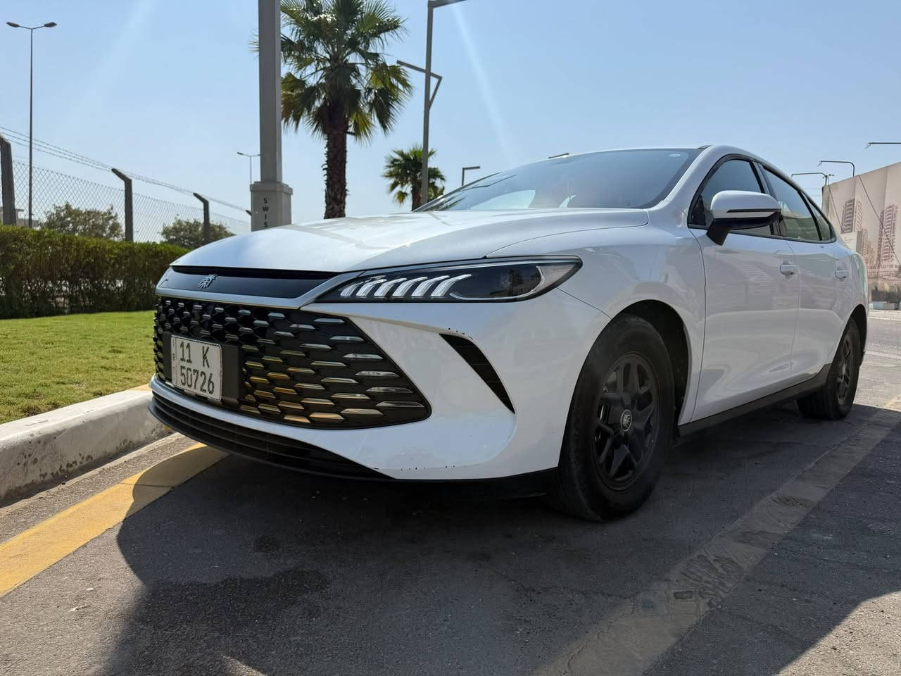 السلام عليكم BYD چن بلص موديل 2025 ماشيه 11 الف بيها طخه بالجاملغ والدعاميه وشخطين بالباب الخلفي موضحه بالفيديو السعر 18 مليون و500 الف للاستفسار الاتصال على الرقم ***********

