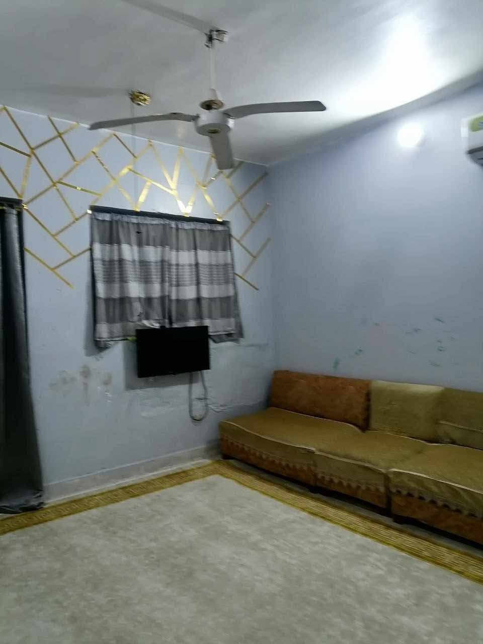 السلام عليكم
عندي مشتمل ركن مربع بطشاش شارع القاضي مقابيل مدرس الازكياء مبني 3طوابق الاول كامل غرفة نوم وصاله ومطبخ وحمام وهول والثاني والثالث هيكل وستاره وشتايكر وسطح الصغير بورسلين الطابق الثاني بي غرفة نوم كبيره وهول وحمام والثالث غرفتين نوم وسطح الصغير شارعة 10 مقابله ساحه خضراء من جهتين سعره 140 وبيه مجال
