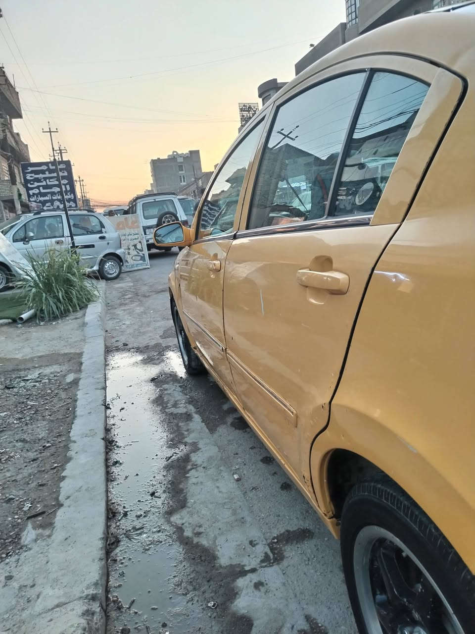 السلام عليكم شيري بسمي تحويل ثاتي يوم مصفره محوره مكينه وكير كامري ابو الجف ١٨٠٠ مكفولات تبريد بدون ظربه شاشه بيهه السياره جاهزه للشارع ماشيه ٩٠ حقيقي عله ادامه كامله السعر 38 بغداد الامين الثانيه *********** والسياره الجاهزه هذه سعرهه واكثر والكروب كلشي بي متوازي عله البيع
