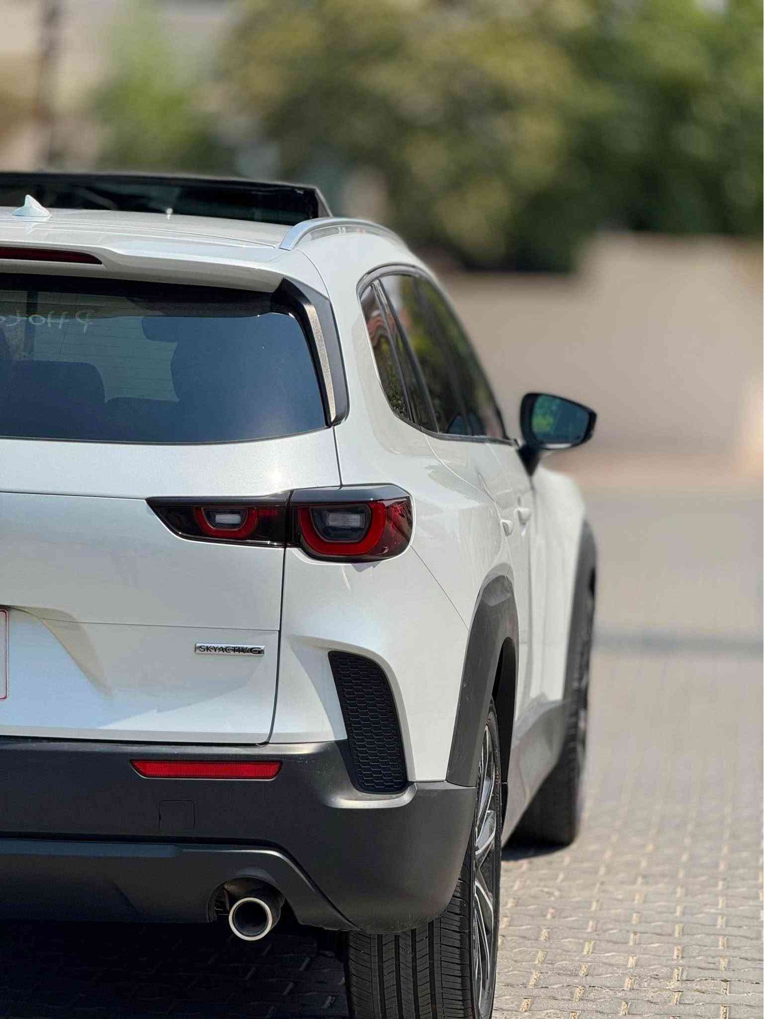 MAZDA CX50 2025
مازدا CX50
2025
‎مكينه 4 بستون 2.5 SKY ACTIVE
ماوه ي روشتن ته نها 3 هه زار
شاشه كاميرا رادار
ده بل اكسل AWD
کوشن گەرم كوشن جلدو شاموا
كوشن كاره با
‏NAVIGATION ,WIFI,GPS,AWD,Carplay
 سوكان هيتەر. 
رادار پێش و دوا لا ته نيشت 
بريك به سمه
.ئۆتۆ هۆڵد. ئۆتۆ ستۆپ
. سنوق شەفت لایت لید و زينون
 سیستەمی دەنگی بۆس. ئێم پری فایر.
 سێ مودی لێخوڕین  نۆڕماڵ سپۆرت ئۆف ڕۆد.
بي بوياخه بي تعديل بي شوخت  پيش و دواي كه پسه
ته نها
1 دەرگای دوای سایەق کراوە بە بیلاد یەک پەڵە ساردیش هەیە لەسەر چەمەلەخی پێشەوە 
ژماره كاتي 90 روژي تياييه بو كاتي ره قه م
📍شوين سليماني 
*********** السليمانية, العراق

نص مكتوب في الصور:
- Photo