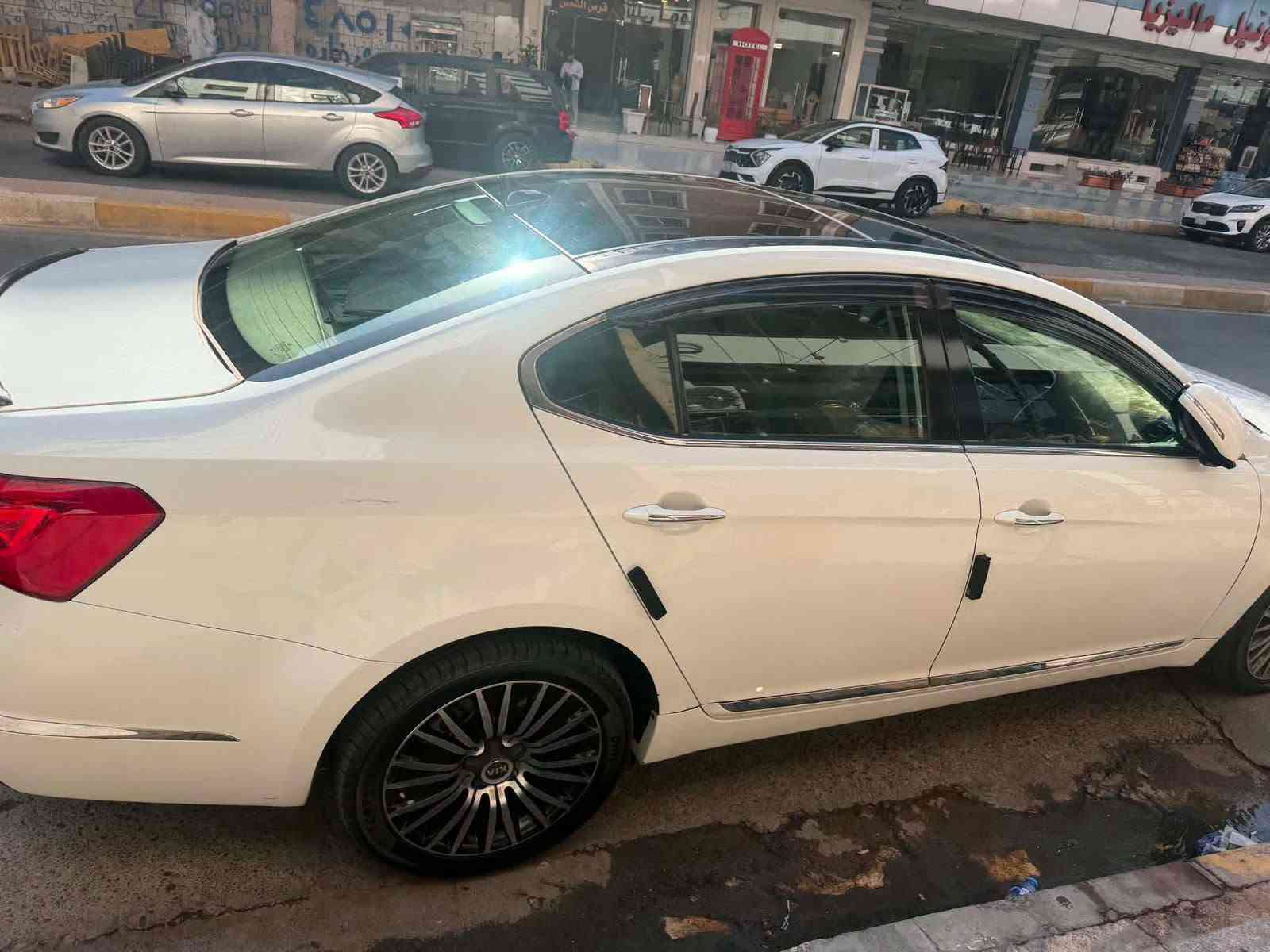 السلام عليكم 
كادنزا 2014 لون ابيض 
خليجي 3500
سياره vip 
فول مواصفات بانوراما الvip مواصفاته 
معروفه 
تبريد منظومه جديده قبل شهرين شادها 
صدر ميكانيك مكينه كفاله 
سونارها جديد قبل سبوع اخذته وتجي تأخذلها سونار 
حادثها تبديل بنيد وجاملغ اصلي وكاله نفس اللون وجاملغ الثاني مصبوغ 
سياره رقم أربيل جديد أنكليزي باسمي تحويل مباشر او وكاله
السعر 110 وبيها مجال 
اتصال على الرقم مباشر 
***********
