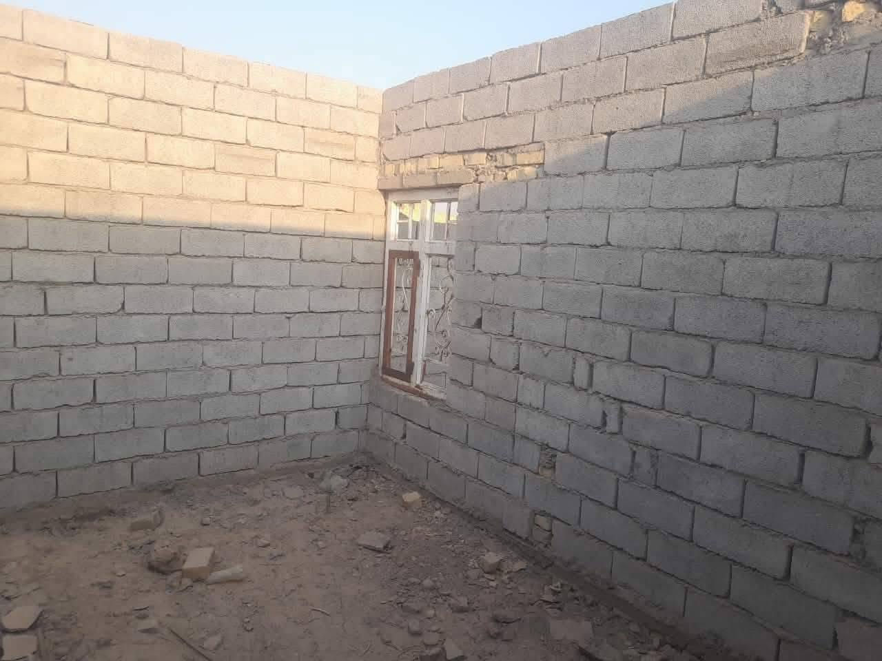 يا الله سلام عليكم هيكل البيع مساحه 200 يتكون الهيكل من غرفتين نوم وصاله وحمامات داخليه مرقم وكامل وخدامت ماي مجاري كهرباء مدارس بناأ بلوك اساس طابوك وجوه جلمود  حي الحكيم نزله بيت زرزور وتكدر تنزل عليه من نزله حسينت لاحرار 
السعر 13مجال الشراي *********** انتصال عل رقم خاص مفتوح
