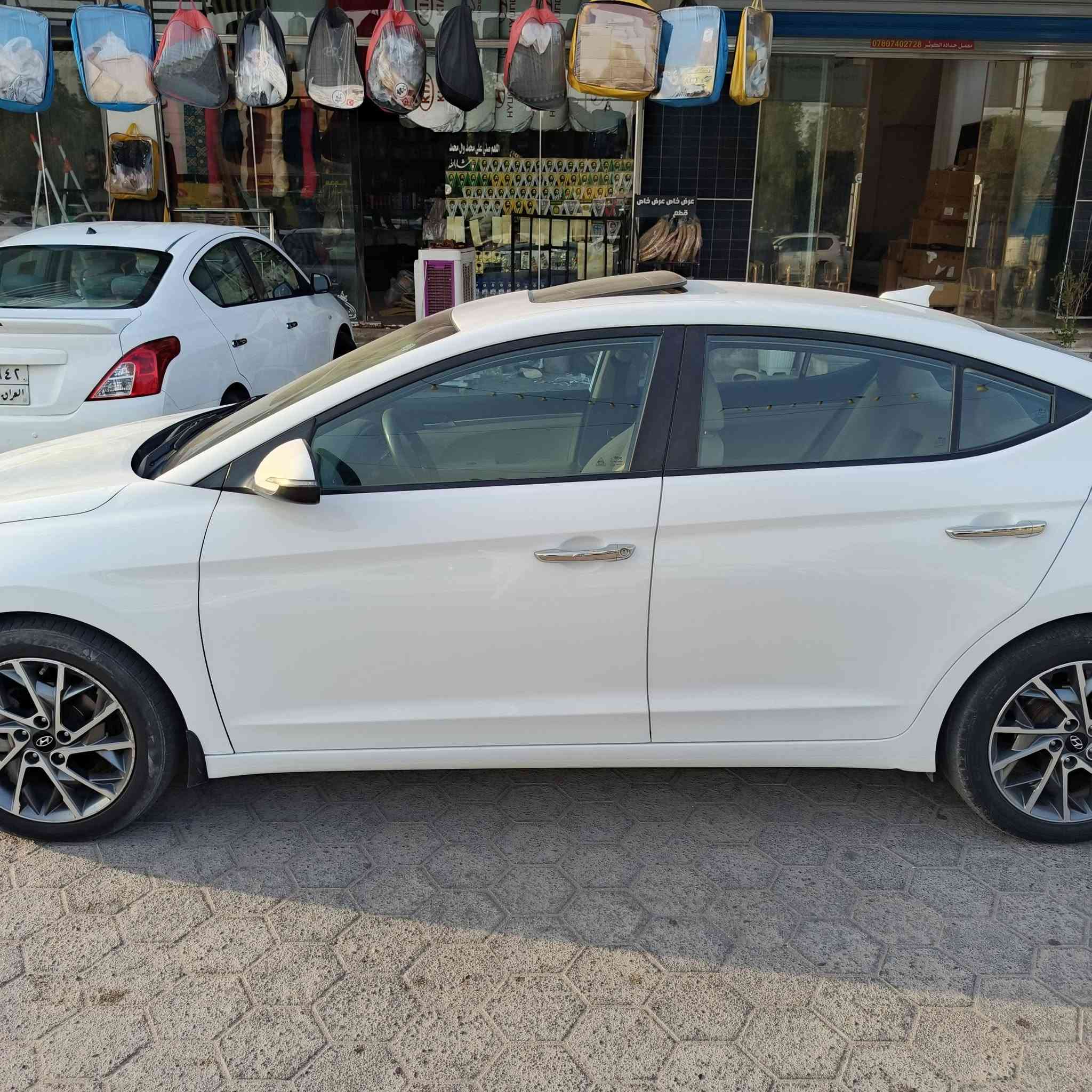السلام عليكم النترا خليجي 2019
 مكفوله كفاله عامه من الصبغ والفتح
حساسات أمامي خلفي 
مري شفط
تبريد قطعتين
الساره فتحه
تبريد قطعتين امامي خلفي
شاشه كبيره كاربلي
ويل كب كروم حجم ١٧
لد أمامي خلفي.
محرك دوش ٢٠٠٠
كير بلادي ATM
ارضيه جلد قرميدي 
دوشمة قرميدي
سياره كفاله عامه
رقم اربيل
137 ورقه وبيها مجال
***********
العنوان النجف الأشرف 
اني مكلف بلنشر
