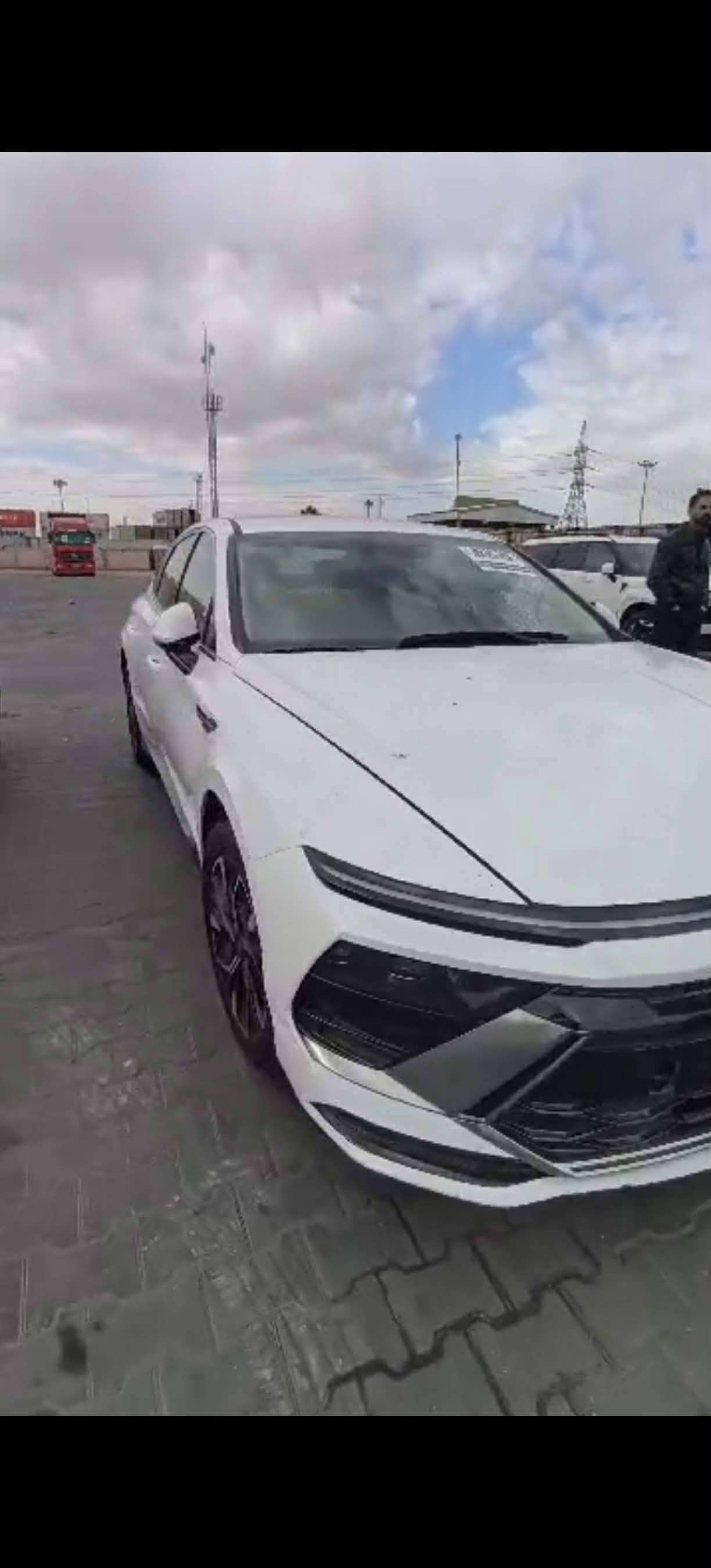 سلام عليكم
هونداي سوناتا 2025 قادسية شهداء 

محرك :2500 gdi تنفس طبيعي 

مواصفات فول عدا بانورما 

1_بصمة

2_تشغيل عن بعد 

3_بصمة ابواب 

4_كير تعليك 

5_شاشه حجم كبير 

6_نقاط عمياء 

7_كشن كهرباء داخل ابيض 

8_تدفئة كشنات 

9_رادار امامي 

10_رادار خلفي وجانبي 

11_لد امامي خلفي 

12_لايت عدسات 

13_مودات قيادة 

14_عدادات الكترونيه متغيره 

15_منافذ شحن خلفية 

16_فول تحكم ستيرن 

17_فول قيادة ذاتيه مع تحديد مسار 

18_سايد بريك كهرباء 

19_مانع انزلاق 

20_اوتو هولد 

21_كامره خلفية بدقة hd

22_شفتات ستيرن _ 

اوتو بريك توقف ذاتي 

حادث سياره فقط شبر بالبنيد وخسفات صغار بالباب مامصلحة عله حادثه تنباع

الاتصال بالرقم ***********
