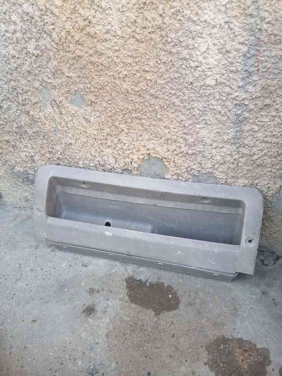 سلام عليكم عندي ذني الغراض للبيع  القطره مال دهن محرك كورله بي كاجو والبراد دهن كير يعني الي عنده شيري محور كورله ولباقي القراض شيري السعر خاص مكاني ابو غريب  ***********
