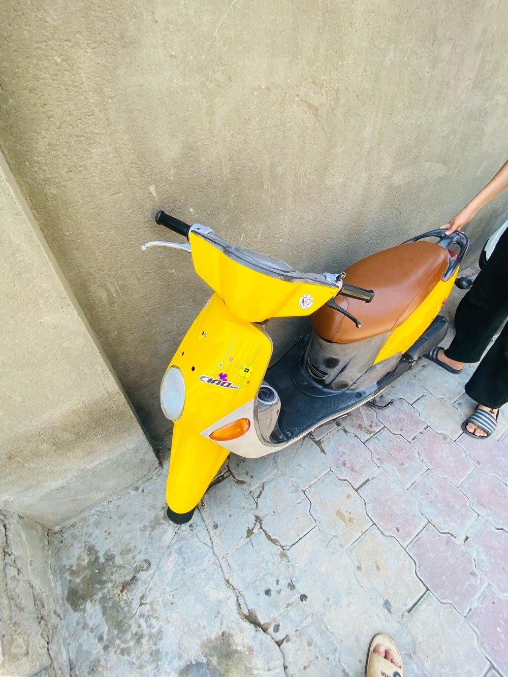 سلام عليكم …
دراجه فله نوزل للبيع موديل 2008
دراجه كلش حلوه ونضيفه صارلها 3اشهر نازله من رمبه 
دراجه للون ليموني للون مميز 
مكينه كلش حلوه ونضيفه 
ما مفتوح برغي بيها
الموقع #كوت الانوار الصدر