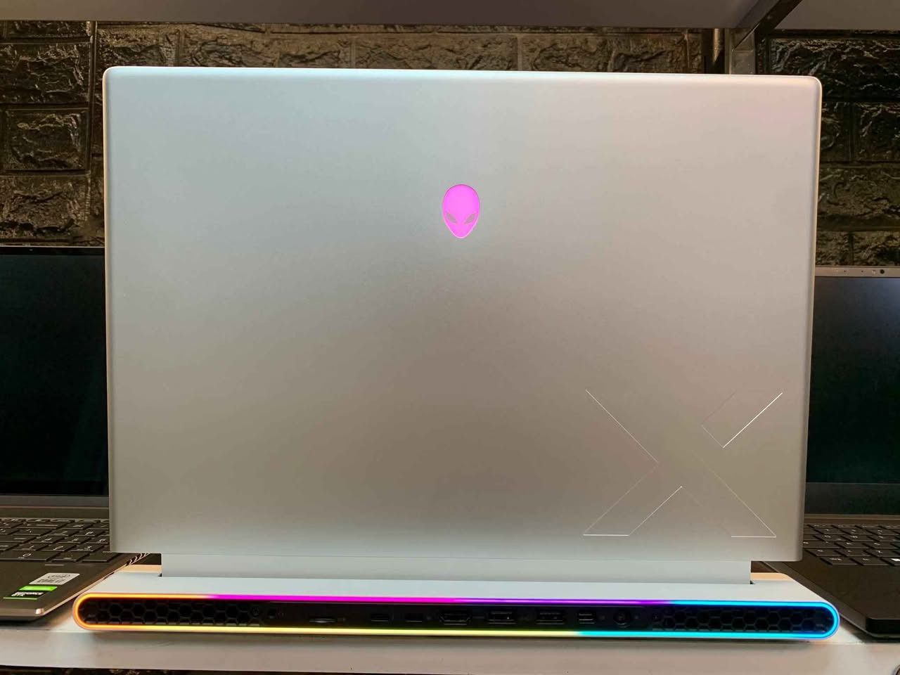 💻 Alienware x16 R2
• CPU: Intel Core Ultra 7 155H
• GPU: NVIDIA GeForce RTX 4070 8GB 140 WATT
• RAM: 16GB LPDDR5X (7467 MT/s)
• Storage: 1TB NVMe SSD (Samsung )
• Display: 16" QHD+ (2560 x 1600) 240Hz 3MS

کوردی:

✨ زۆر زۆر کەم بەکارهاتووە و وەک لۆک وایە!
🛡️ گەرەنتی ڕاستەقینەی لەگەڵدایە.

🌐 بۆ زانینی نرخ و هەر 
تایبەتمەندییەکی تر سەردانی ئەم لینکە بکەن:

https://igoiraq.com/ckb/l/dell-alienware-core-7-155-h-jn74wcvkw6vc6a6pw921ejd8m58e0bh1

📞 واتسئەپ: *********** |
🚕 گەیاندن هەیە
العربية:
✨ مستخدم حيل قليل وبحالة الزيرو تماماً!
🛡️ ينباع مع الضمان الحقيقي.

🌐 لمعرفة السعر وأي تفاصيل أخرى يرجى زيارة هذا الرابط:

https://igoiraq.com/ckb/l/dell-alienware-core-7-155-h-jn74wcvkw6vc6a6pw921ejd8m58e0bh1

📞 واتساب: *********** | 
🚕 التوصيل متوفر أربيل, العراق

