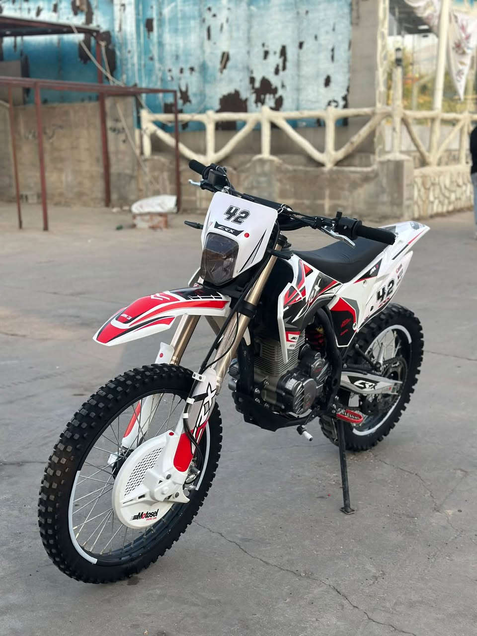 CRX • ٣٠٠ • ٢٠٢٥