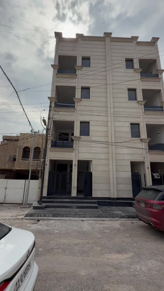 🏢 بناية للبيع – المنصور / المتنبي 📍 موقع مميز في المنصور – المتنبي 📐 المساحة: 110 م² 📏 الواجهة: 5 م 🏠 تتكون من 3 شقق 💰 الوارد: 53 ورقة 📞 فرصة مناسبة للسكن أو الاستثمار. 💡 **عندك عقار تريد تبيعه أو تأجره؟** تواصل ويانه وإحنا نتكفل بالباقي! 📞 **للتفاصيل والاستفسار:**  * ***********  * ***********  * ***********

