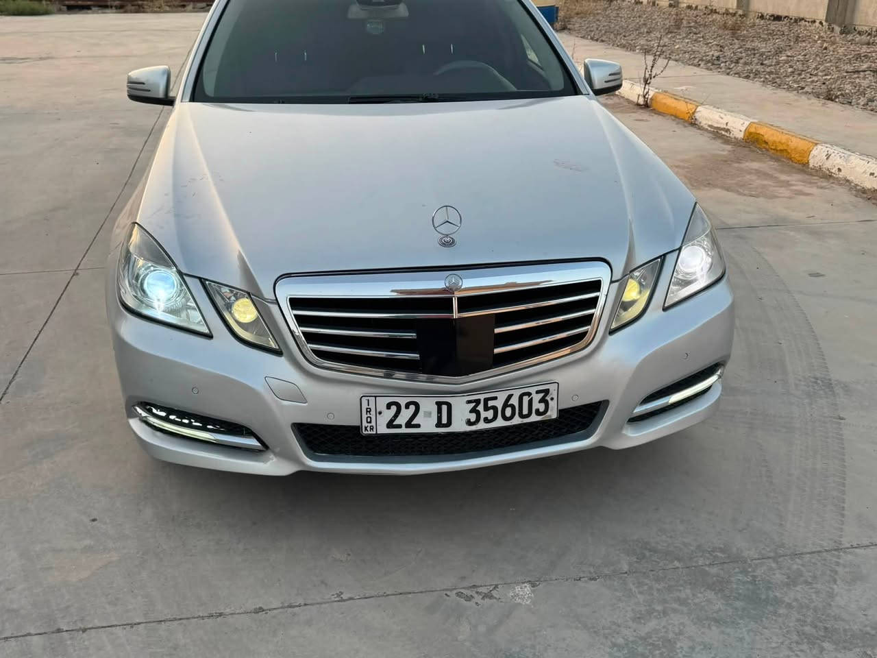 السلام عليكم مارسيدس E200تيربو
2010 رقم اربيل بسمي وارد خليجي سياره جاهزه 
على اخر حبايه وكل نقص مابيها مواصفات المارسيدس معروفه معروضه ب 110 وبيها مجال مكاني واسط النعمانيه
***********
***********
