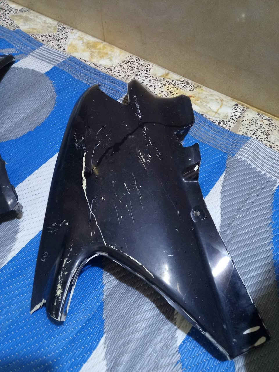 كفرات فراشه حاويه بيهن كسور وشخوط ومبينات بتصوير. سعرهن 50 قفل مكاني نجف حي المكرمه. متوفر خاص وواتساب***********
