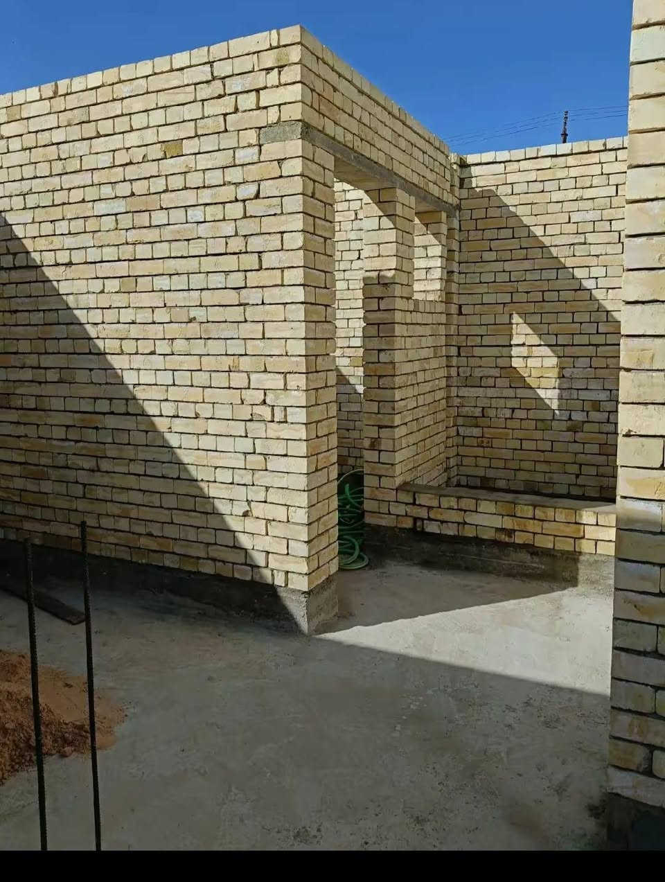 يا الله
السلام عليكم 
شوف الشغل واحكم 
خلفات  بناء 2 متفرغين حاليا 
شغل بما يرضي الله وصاحب العمل والتزام في العمل 
الشغل قطعي أو على الدبل مع التساهل بالأسعار 
شغلنا بغداد فقط كرخ ورصافه 
تنضيف الموقع من مخلفات البناء
تكعيد الأبواب والشبابيك 

متوفر واتساب  ***********
