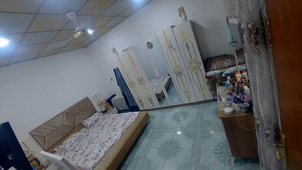 مشتمل للبيع حي السكك المساحة90م
3غرف نوم
غرفة ضيوف 
مطبخ 
موزع 
صحيات 
شارع12موقع راقي جداً
للاستفسار والاتصال على الرقم التالي ***********
