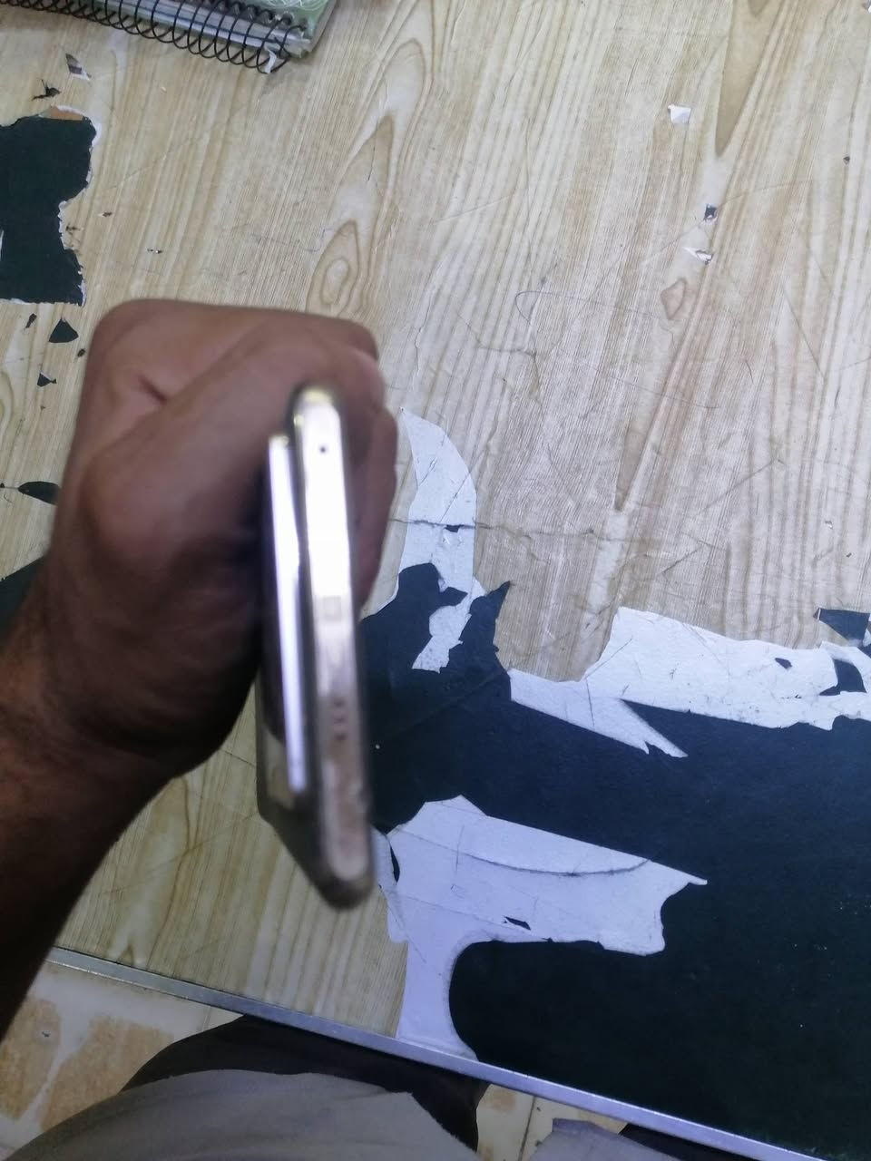 السلام عليكم جهاز للبيع جهاز مبدل به شاشه اصليه بصمه شغاله فقط كل شيء مع مين باقي كله شغال ده بسيم كارت بصمه بالشاشه مواصفاته مذكوره عنوان حي الميثاق الرقم الجهاز *********** الجهاز سعره 220,

نص مكتوب في الصور:
- هاتفي XOS 15.1.2 تم العثور على إصدار جديد التحديث اسم الجهاز Infinix NOTE 40 Pro التخزين ١٠.٢ غ.ب / ٢٥٦ غ.ب Infinix X6850 Helio G99 Ultimate 12.00 GB+12.00 GB 108M TRIPLE Camera 32M 5000mAh 1080x2436 الشاشة البطارية الكاميرا الأمامية الكاميرا الخلفية RAM وحدة المعالجة المركزية الطراز