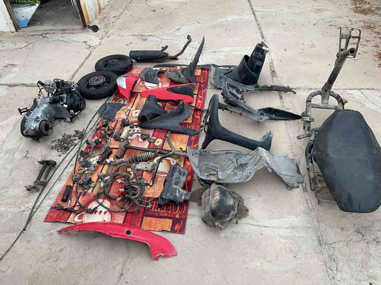 سلام عليكم ماكس عدله شوفت عينك مفصخا دراجه اجيت اعمرها بس عندي ضروف كامله كلشي نقصها بس دبلات اماميات مكينه بوشته 55 كامله من كلشي وبيه ضمان وكفلك من كلشي وباقي تفاصيل خاص سعر 350 رقمي ***********
