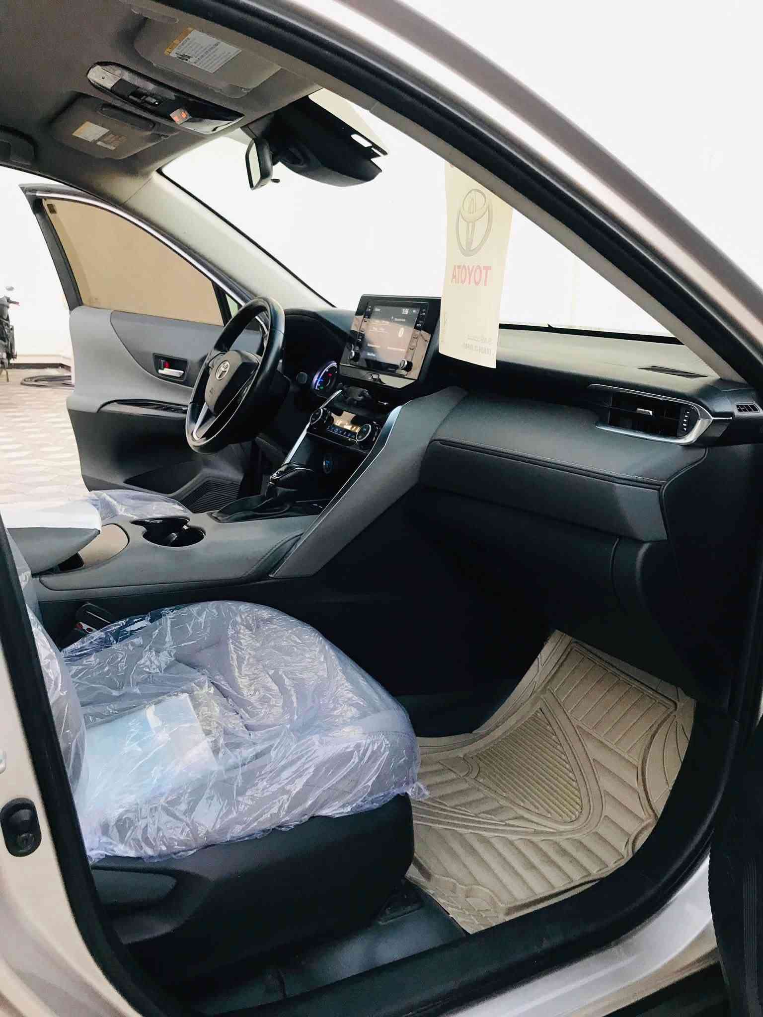 سلام عليكم
من رخصة الادمن 
تيوتا فنزا  موديل 2021 هايبرد سيارة جاهز فول ماعده. فتحه كامل مواصفات كير محرك ع شركه ماشيه 147 كم 
ضرر دعاميه امامي بدون ايرباك 
سيارة جاهز من كولشي رقم بغداد باسمي تحويل 
سعر 178 وبيه مجال 
مكان فلوجه حي الاندلس 
***********
***********
