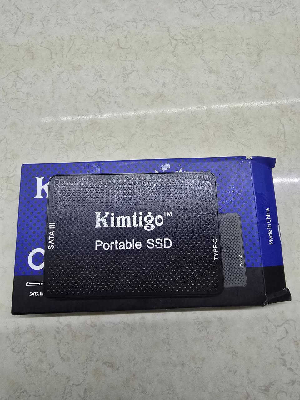 سلام عليكم هارد و مذربورد بسعر بلاش 

هارد 

SSD KIMTIGO 

سرعة : 500/MB 

اصلي و مفحوص و جديدة 

مواصفات: تكدر تستخدم داخلي و تكدر تستخدم خارجي 

سعر : فقط 50 الف قفل 

مذربورد يصير للانتل جيل 8 و 9 

جديدة ما مستخدم 

4 سلوت رام 
2 سلوت m.2 

سعر فقط : 60 الف 

اذا تريد ثنيناتهم فقط 100 الف 

+ ادزلك هدية ويا اذا تريد ثنيناتهم 

اول حجز راسلنا على الواتساب: ***********
