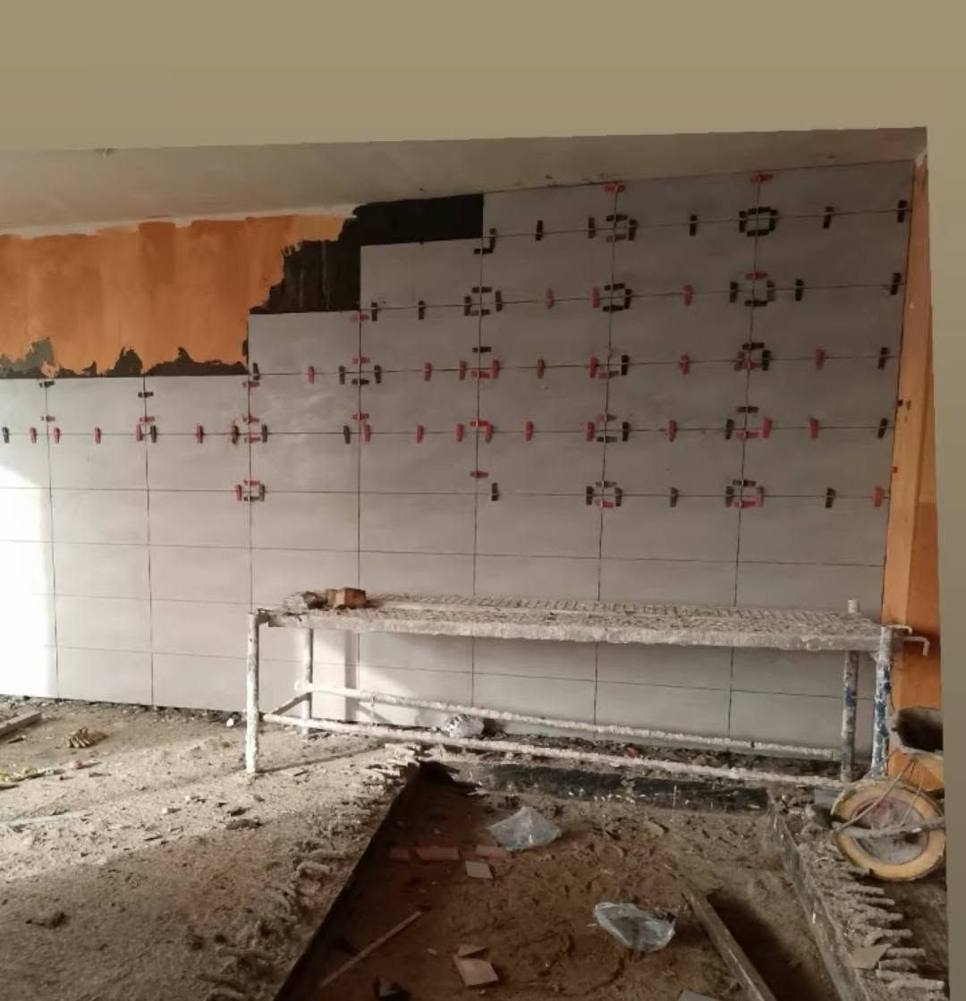 السلام عليكم خلفه سيراميك متفرغ حاليا كوت حي الجوادين
