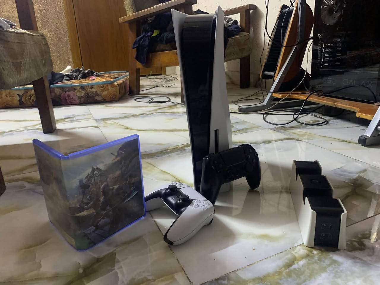 Ps5
اوروبي وارد هولندا ما داخل صيانه ويا ٢ يدات اصلي وشاحن يدات ولعبه GOW ragnarok نضافه فول ما مفتوح حتى تنضيف وبي حساب بي ذني الالعاب للتواصل ***********
