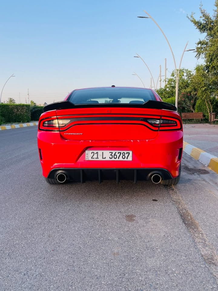 السلام عليكم
جارجر موديل 2021 (SXT PLUS ) اعلى فئه
فتحه سقف
كراسي تدفئه وتبريد + كهرباء بالكامل
كراسي جلد +ستيرن كهرباء وتدفئة 
خزن ميموري كشنات 
شاشه 
بصمات تشغيل وبصمات أبواب
تشغيل عن بعد

وباقي مواصفات الـ PLUS معروفه 
السياره ماشيه (90الف )
السياره قطعتين بنيد بامريكا وجاملغ صبغ بالعراق 
رقم شمالي مكاني صلاح الدين 
الاستفسار ***********
