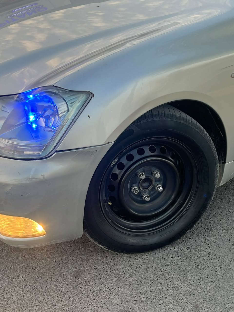 🚗 سەرەتا بەناوی خوای گەورە 🚗
شاهینە بڕاوە بڕاوە - 180 بچوک
بە ناوی خۆمانەوە - کۆدی هەیە

✅ 2 دوگمە - ناو ڕەساسی
✅ بە بچوک - تەبرید سارد و گەرم
✅ مەرکەزی - تەحدید سورعە
✅ 4 جام کارەبا
✅ 4 تایە و ویلی لۆک - لۆکی لە ژێرە
✅ سەقف و کەڤەر و شاسی بەشەرت
✅ برێکی بەستراوە

💰 نرخ: 42 - مەجالی کەم
📞 ***********
📍 سلێمانی
