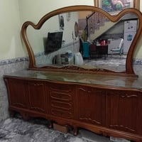 بوفيه ضخم • واجهة ١٢٠×١٩٠ • نظيف