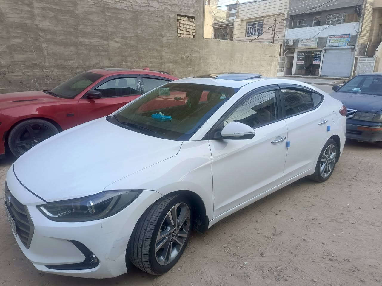 السلام عليكم شباب للبيع هونداي النترا خليجي 
موديل 2018 رقم اربيل تحويل مباشر 
فول موصفات فتحة اشاير بالمري
مكينه 2000 دوش 
السيارة نظيفة ماشيه 127 الف
5 ويل كب بنظام GLS . السيارة فقط بيهة صبغ جاملغ وباب وشخط مال خباثه السعر 127 ورقه الاستفسار *********** مكان بغداد الغزالية
