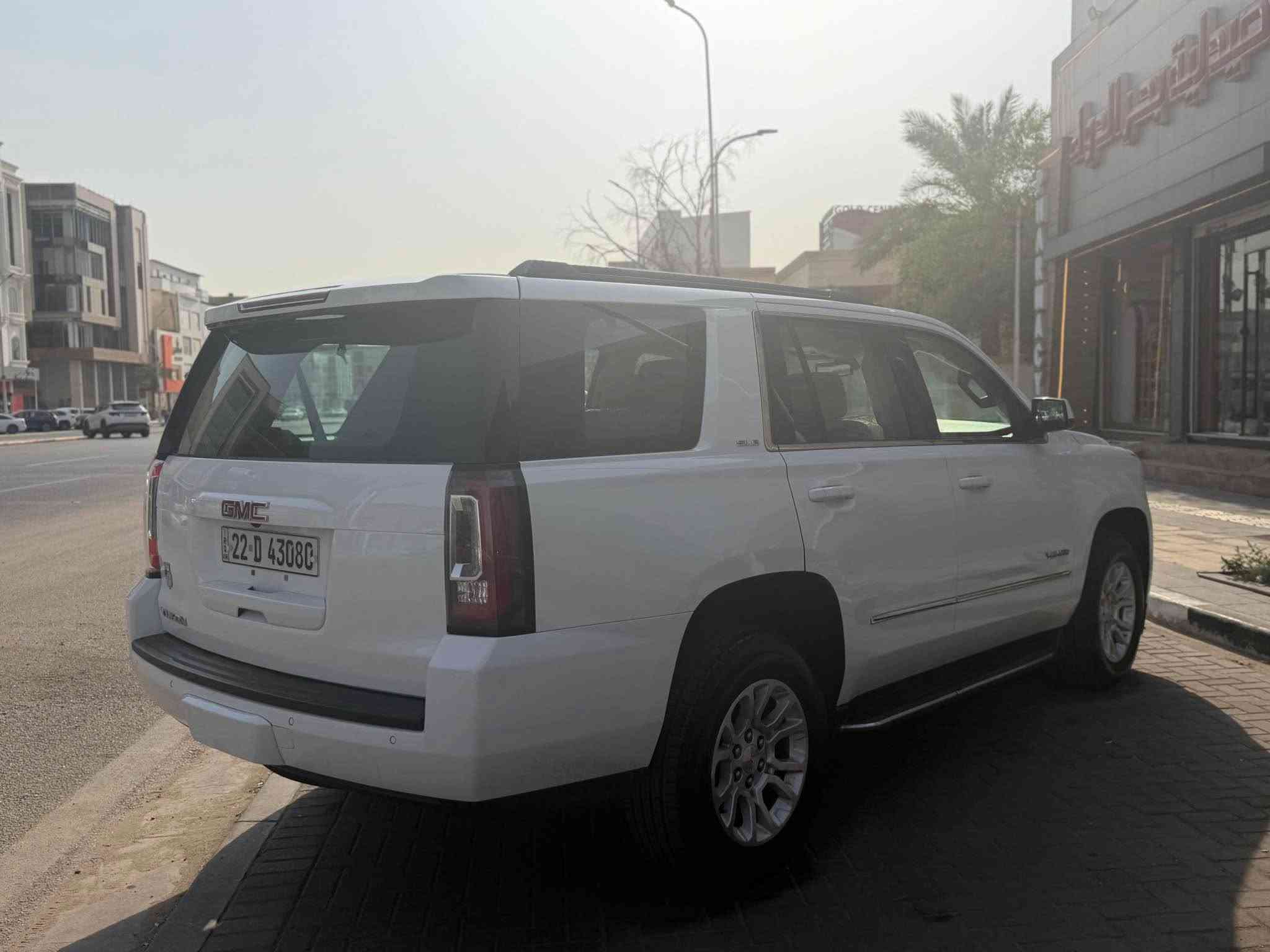 السلام عليكم 
يوكن 2019 خليجي مواصفات sle ماشيه 97 الف حقيقي بيها نص الجامق الامامي صبغ فقط باقي السياره كفاله حتى من الشخط 
مكان السياره البصرة
للأستفسار ***********
*********** البصرة, العراق
