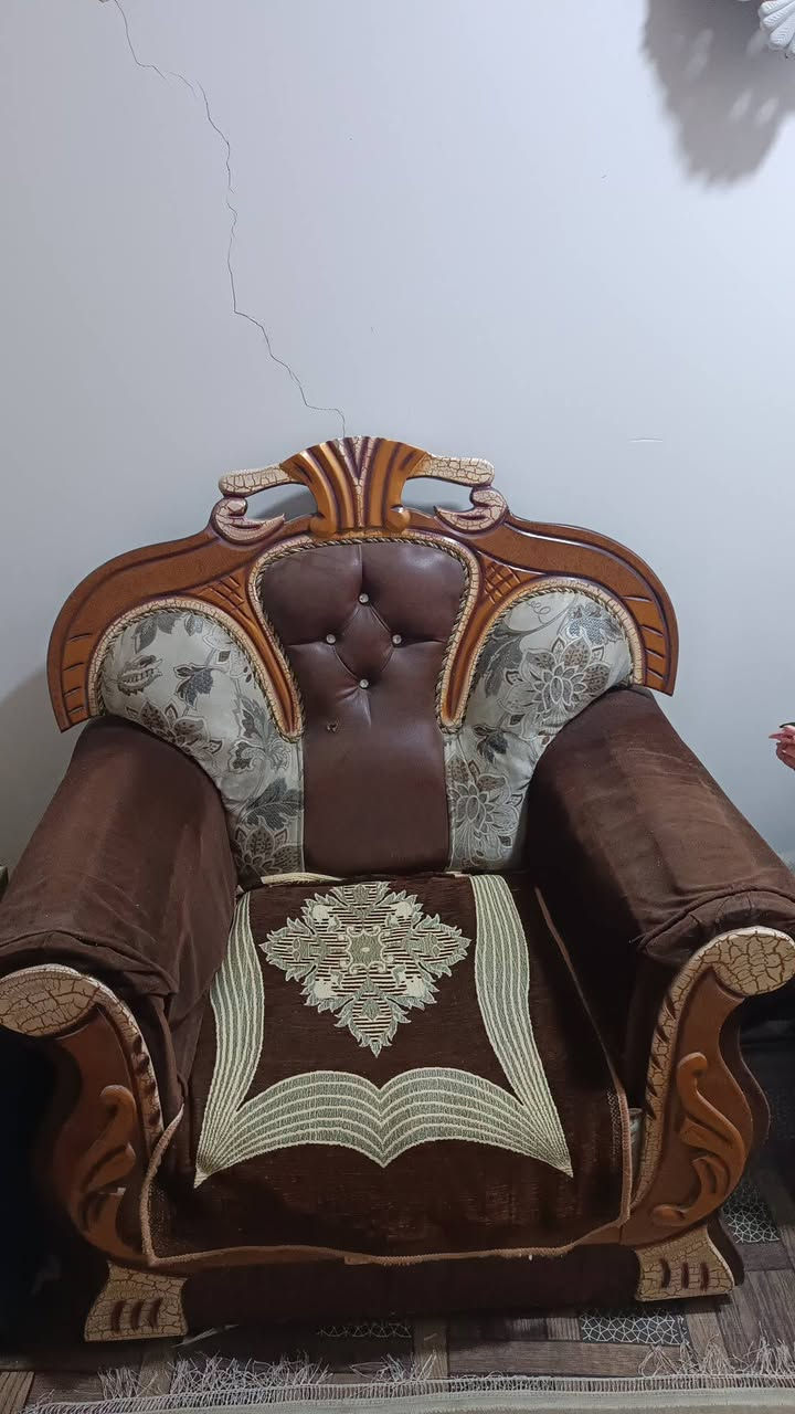 سلام عليكم..
تخم قنفات 10 مقاعد السعر 50 المكان بغداد ام نجم وهذا رقمي *********** واتساب
