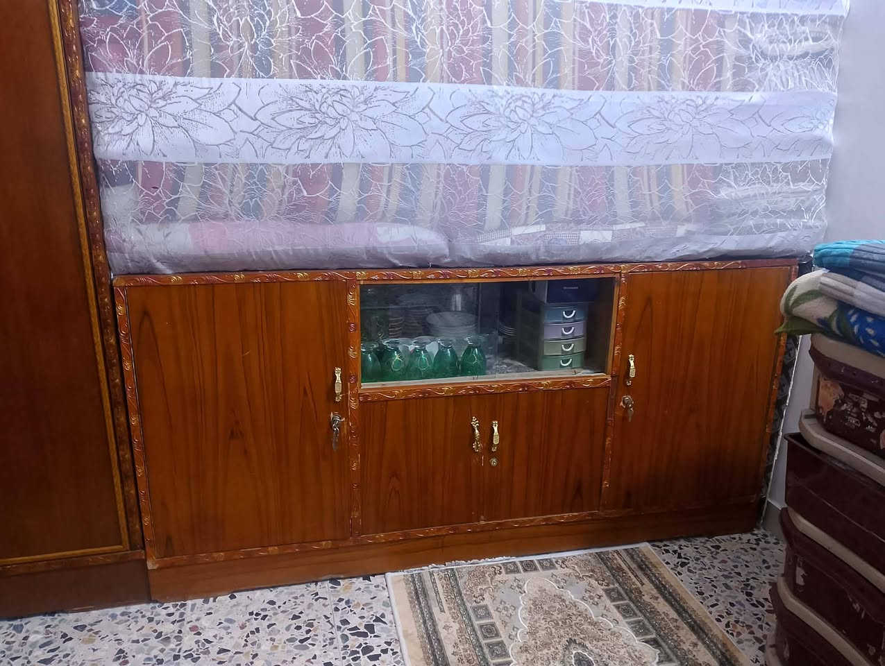 السلام عليكم عندي كنتور أبو 3بوب
وبووفيه جديده العنوان البلديات المعسكر رقم واستاب 
***********
