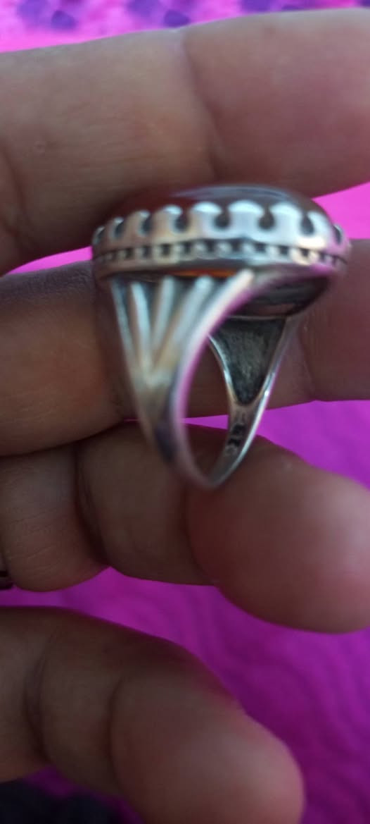 السلام عليكم
خواتم البيع كلهن قديمات فضه  ٩٢٥ 
شلع  50 
بغداد  الشالجيه   ***********
