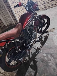 هيوشه • ٢٠٢٢ • بدون أوراق