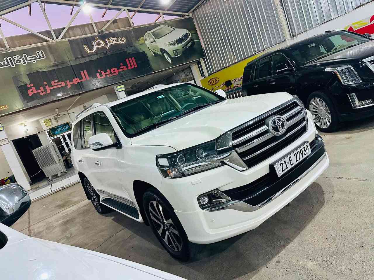 لاندكروزموديل2019موصفات GXRمحرك6سلندر مكفوله  بدون صبغ وضرب ماشي 107الف سياره فول موصفات شركه مهند سعر(490)$بي مجال سياره بكركوك موبايل ***********
