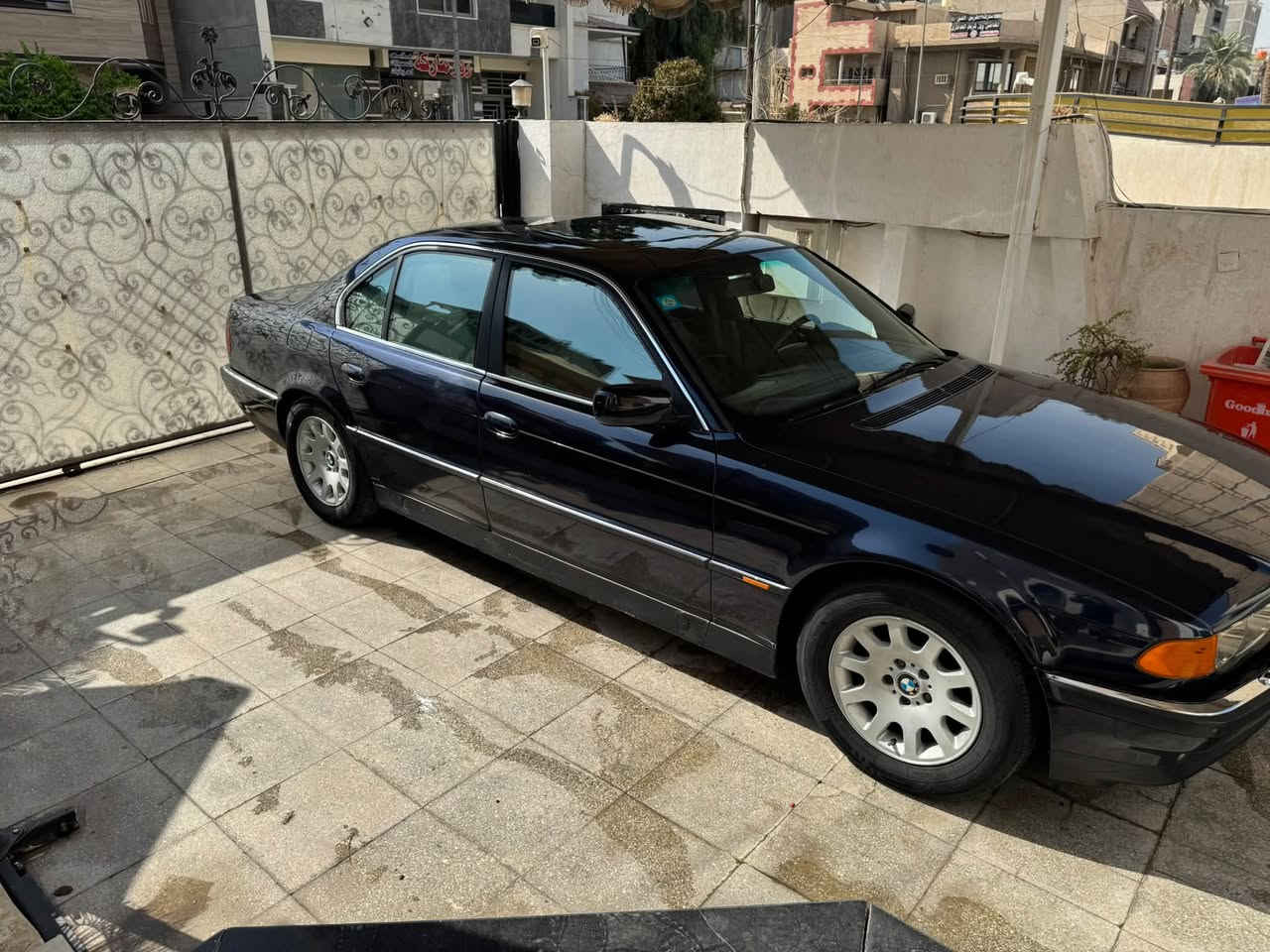 بسم الله الرحمن الرحيم
سلام عليكم
للبيع فقط موديل 97 حجم 740دبل جام 5 بردات داخل جلد رصاصي السياره صبغ عام ألون ازرق غامق صيانة بالكامل رقم إنكليزي بسمي السعر 10000 العنوان بغداد المنصور أو الحارثية التواصل ع الرقم ***********
