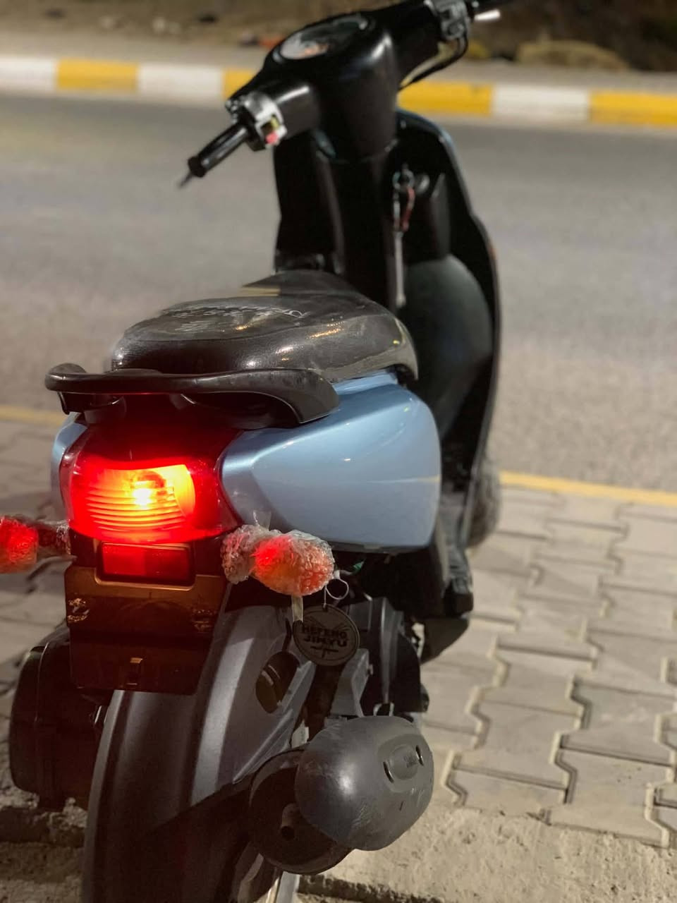 سلام عليكم فله للبيع
دراجه خير من الله محرك ما مفتوح كهربائيات شغاله اشاير 
سكن زنون عالي ناصي وسكن احمر دراجه ما عوزه شي #سعر750وبيه مجال
مكاني كوت فلاحيه
رقمي ‭***********‬
