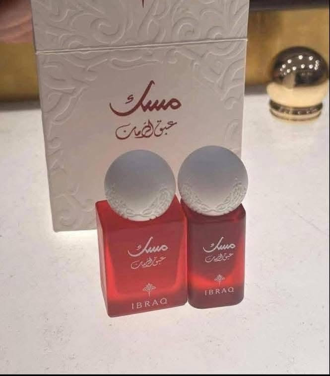 بنات متوفر عندي ارقى لعطور الاصليه شرط لضمان ثبات اكثر من ٢٤ ساعه وتوصيلي مجاني
@إشارة

نص مكتوب في الصور:
- الوان الباربيات 🤩 5,000 ب
- عطر البيبي باودر نظافه وعطر البودره اللي مثل جداً وثباتيه قويه