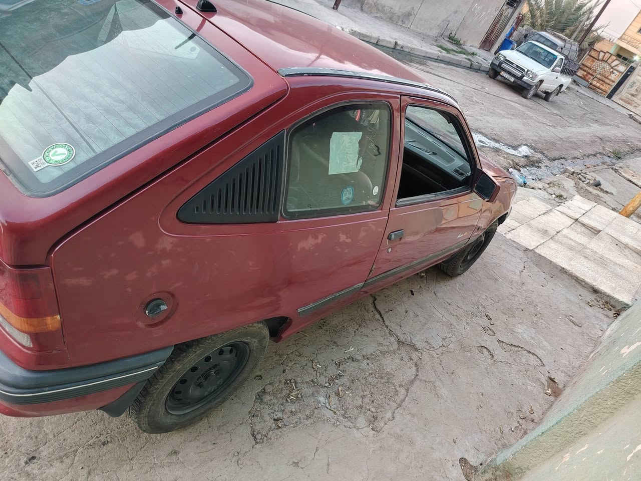 كاديت 91 بسمي حجم 16 محرك وكير شرط كربون طخمها جديد تايت كهربائيتها كلها شغله كيجاتها شغال مانقصها اي شي هزه جديد شرط التحويل      السعر 25
    ***********
