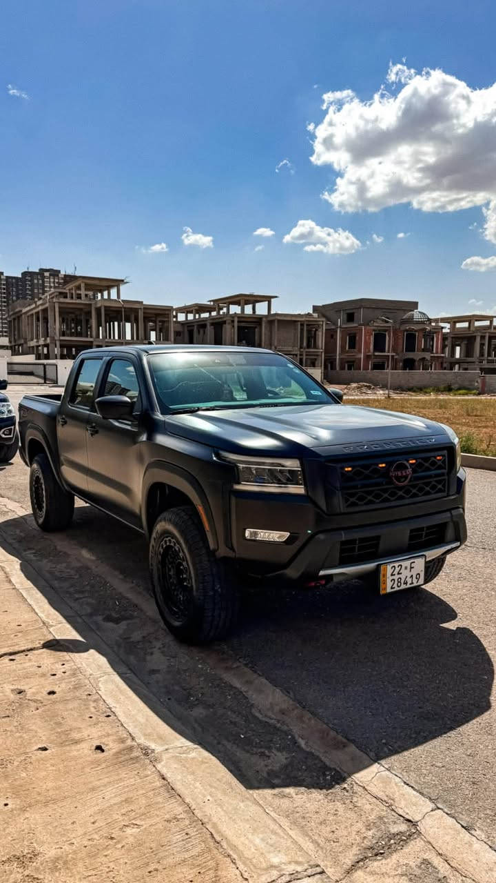 للبيع نيسان فرونتيرا 
موديل ٢٠٢٣
فئة PRO 4 X اعلى فئة
السيارة دفع رباعي 4x4
فول مواصفات 
كشنات تدفئة 
شحن وايرلس
تدفئة ستيرن
شاشة كبيرة ذكية كار بلي ع
دفلوك + نظام سحب +نظام نزول منحدرات
٤ كامرات نظام ٣٦٠ درجة
حساسات امامي خلفي 
رادار امامي وتحذير خروج مسار وقراءة سرعة الشارع
رادار خلفي
ضربتها فقط باب خلف السائق وضرره تافه وانا جبت باب جديدة نفس اللون 
رقم اربيل ب اسمي تحويل ثاني يوم 
السيارة مرفعة من شركة Z1 Off Road  قيمتة ٢٠٠٠$
عليها ويل Tuff أمريكي كصيته وكالة سعرة ١٠٠٠$
تايرات ربع حجري 
السيارة مغلفة نانو طافي POF matt ضمان ١٠ سنوات ب ٢٠٠٠$ يم مركز البريمي ومعروف بالبصرة
السعر ٢٥٥
للاستفسار الاتصال على رقم 
***********
