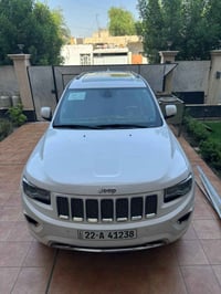 البيع جيب فول جكات  مكانه بغداد الحرية ٠٧٧٢٨٦٦٤٦٥٥