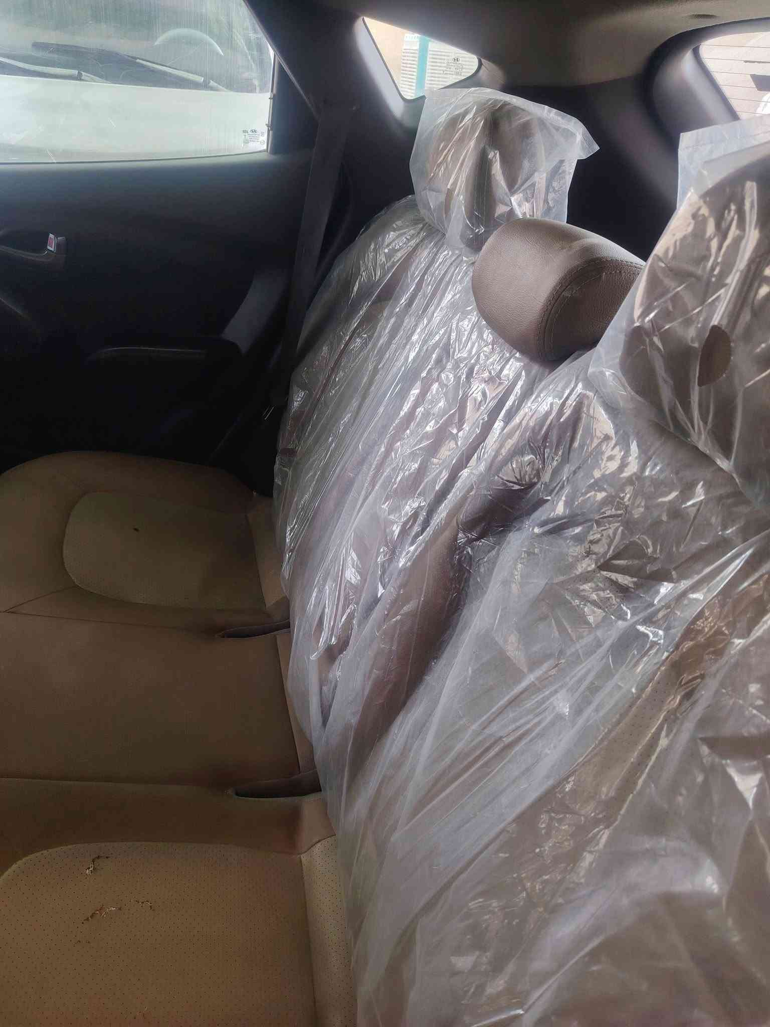 سلام عليكم من رخصت الادمن الامحترم توسان للبيع موديل 16محرك تبريد تدفه فول حداديه رقم بابل بسمي خليجي بيها تبديل اثر دحجه بصيطه بجهت السايق***********
