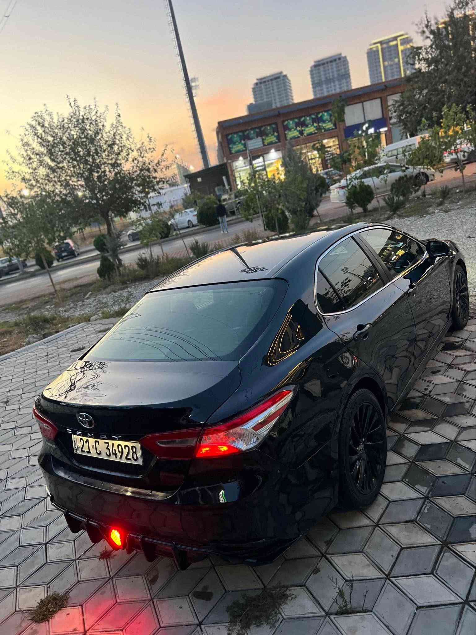 كامري LE • ٢٠١٨ • ١٢٥٠٠٠ ميل