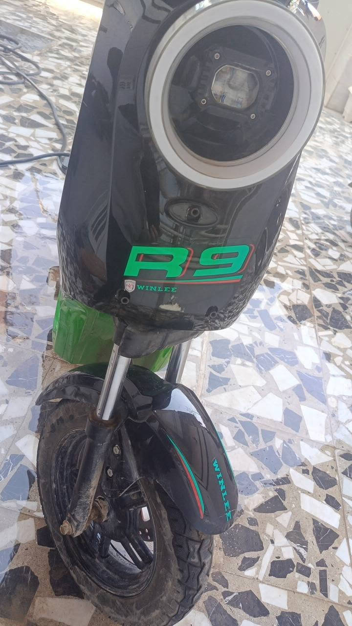 السلام عليكم دراجه شحن للبيع نضيفه بسعر مناسب 3500 وبيه مجال مكلف بل نشر حله +9647829366650

