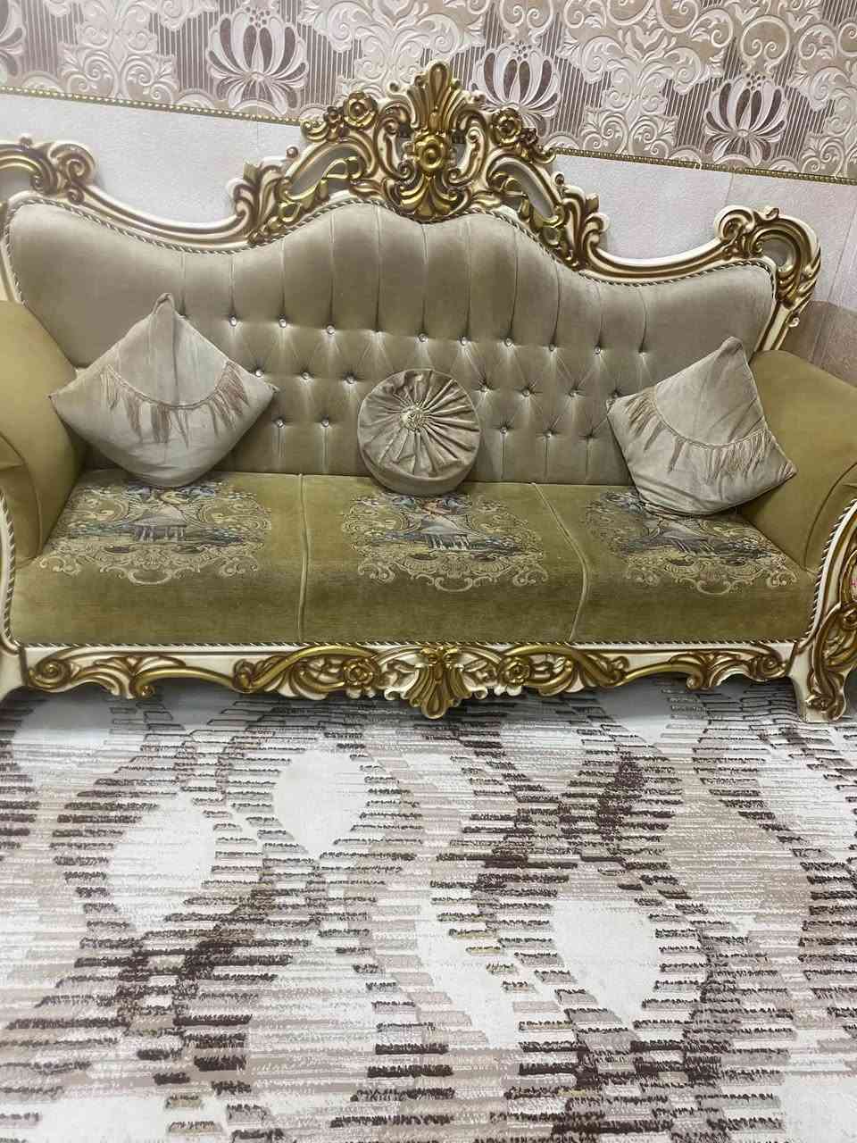 للبيع تخم ملكي عشر مقاعد للاستفسار ***********
