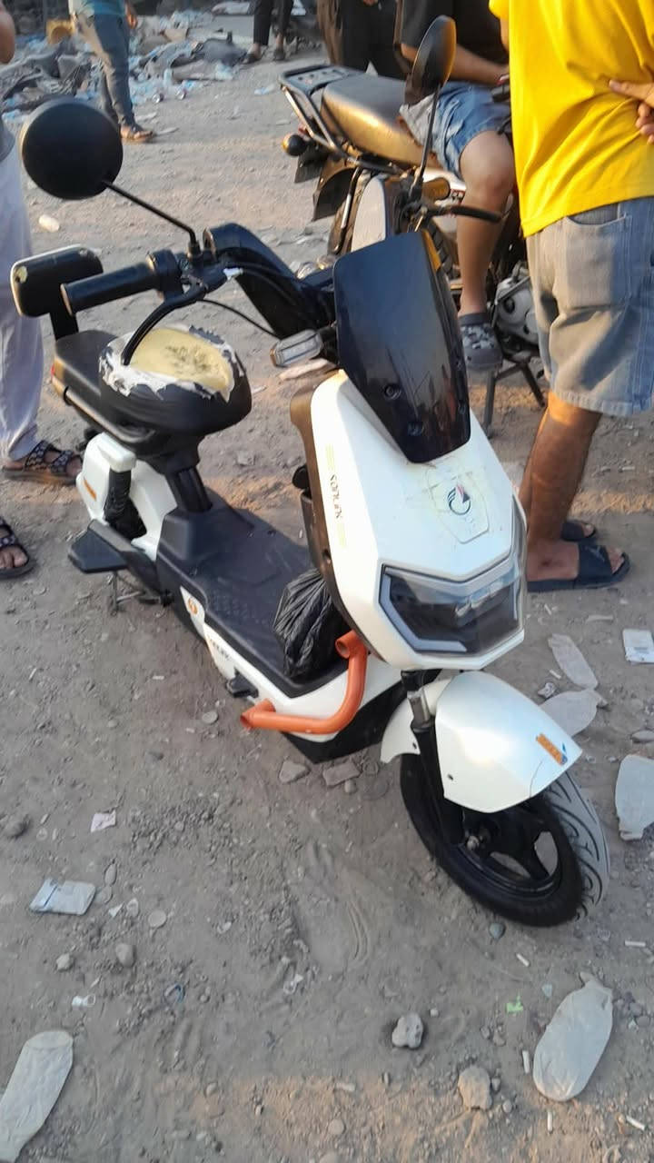 سعر 225 و بيها مجال 

مكان بغداد الغزاليه .. ماكو توصيل 

التواصل ***********
