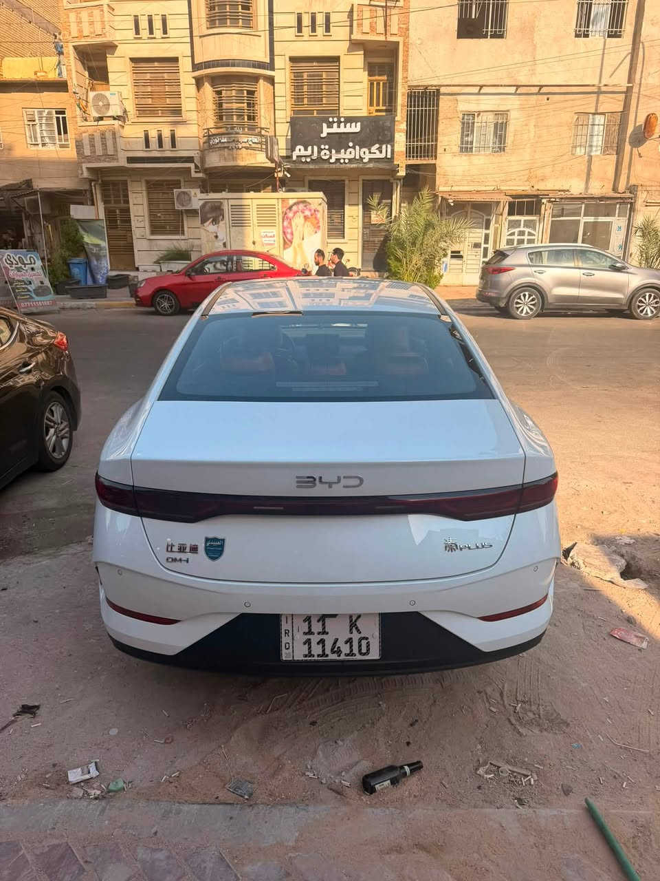 جن بلاس داخل احمر موديل 2025 ماشيه 9800  مكان الاعظميه رايدها 19 مليون  كلشي مابيها على وضع الشركه بيها رصعه كلش زغيره اصلا مامبينه رقم الهاتف ***********
