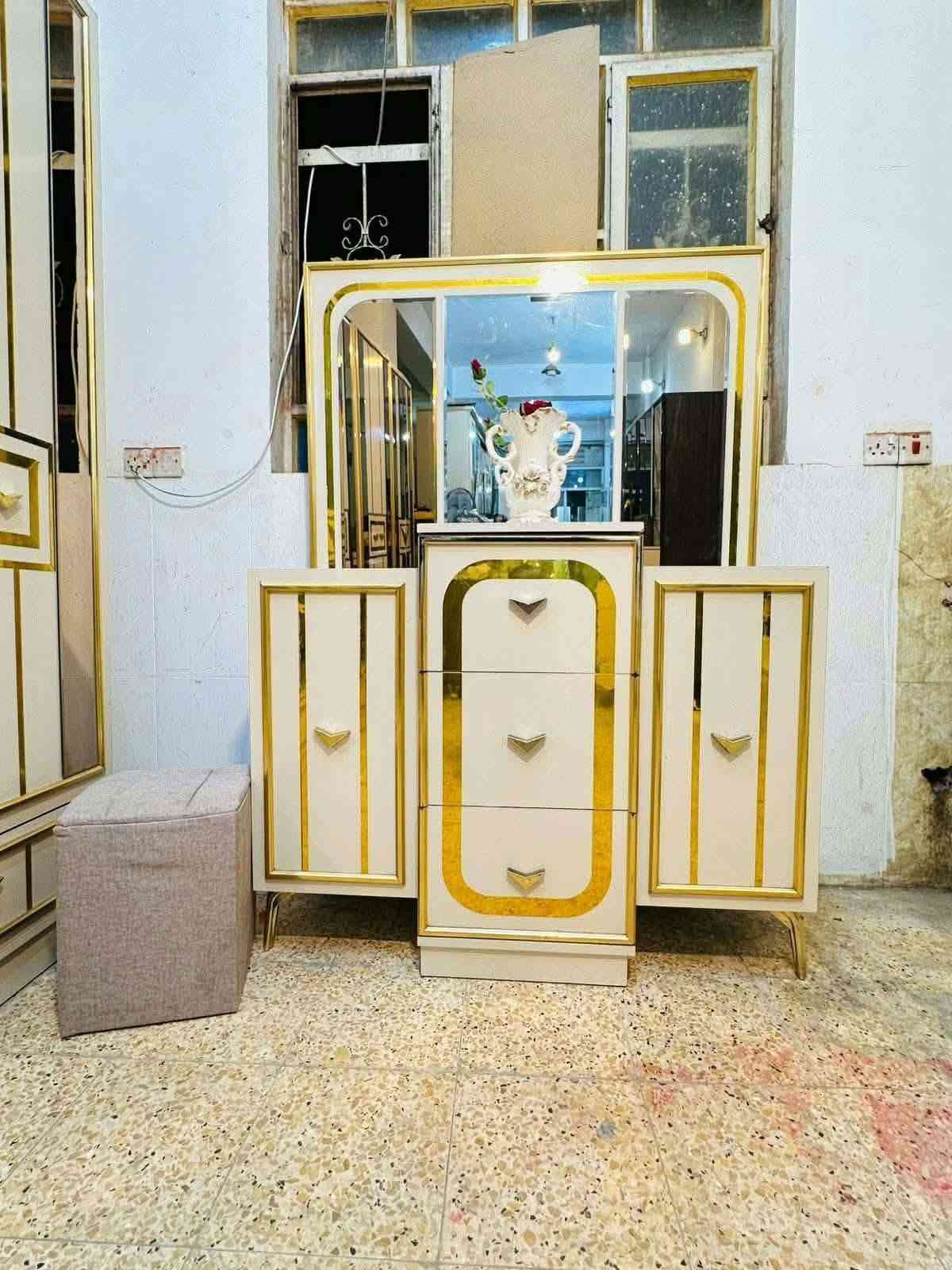 للبيع • غرفة نوم • إشارة