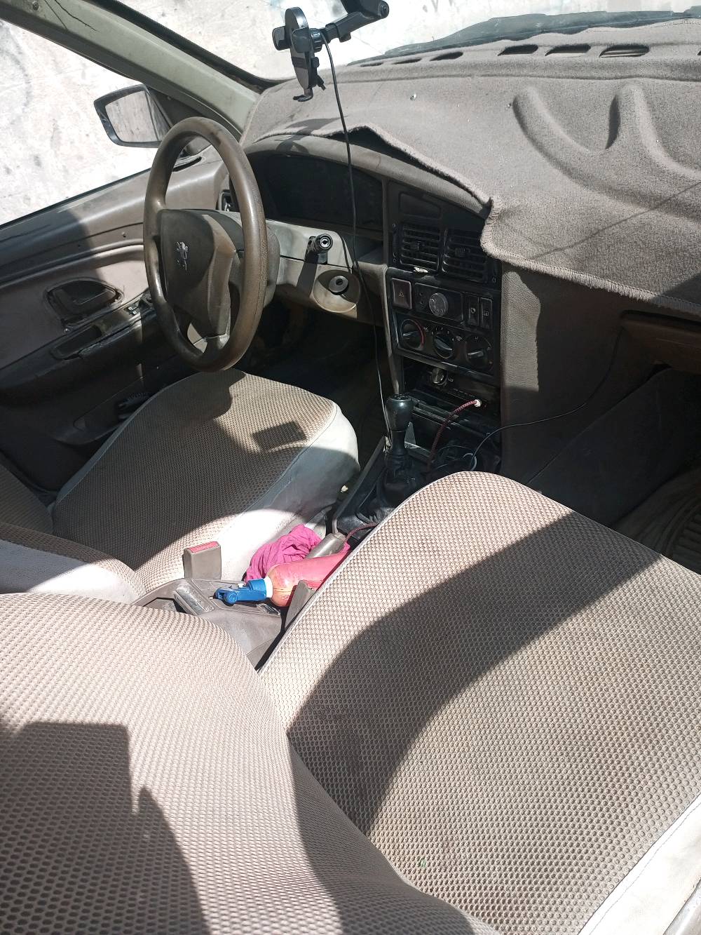 ببجو لميس 405 2013 رقم بغداد انكليزي بأسمي وهزة جاهزة ب 23 ورقة  فقط
السلام عليكم 
سيارة بيجو 405 2013 هزة جاهزة تحويل ثاني يوم مصفرة غرامات 

السيارة جنت عارضهة ب 25 ورقة بس صارلي عندي بيهة خرطبة تعطس السيارة من ادوس بانزين بس تمشي مشكلة حساسات لو كهربائيات ومن ورة هاي الخربطة نزلت سعرهة 23 ورقة رغم تصليحهة مياكلة 80 الف سيارة مكينة كير يخبلن بيهة نقوصات الاشاير و التبريد شغال بس دفعة قليل تاخذ السيارة ترتبهة على ايدك وتطلع بيهة خير من الله السيارة 

مكاني بغداد مدينة الصدر قطاع واحد 
*********** 
***********
ثنيناتهن بيهن وتساب