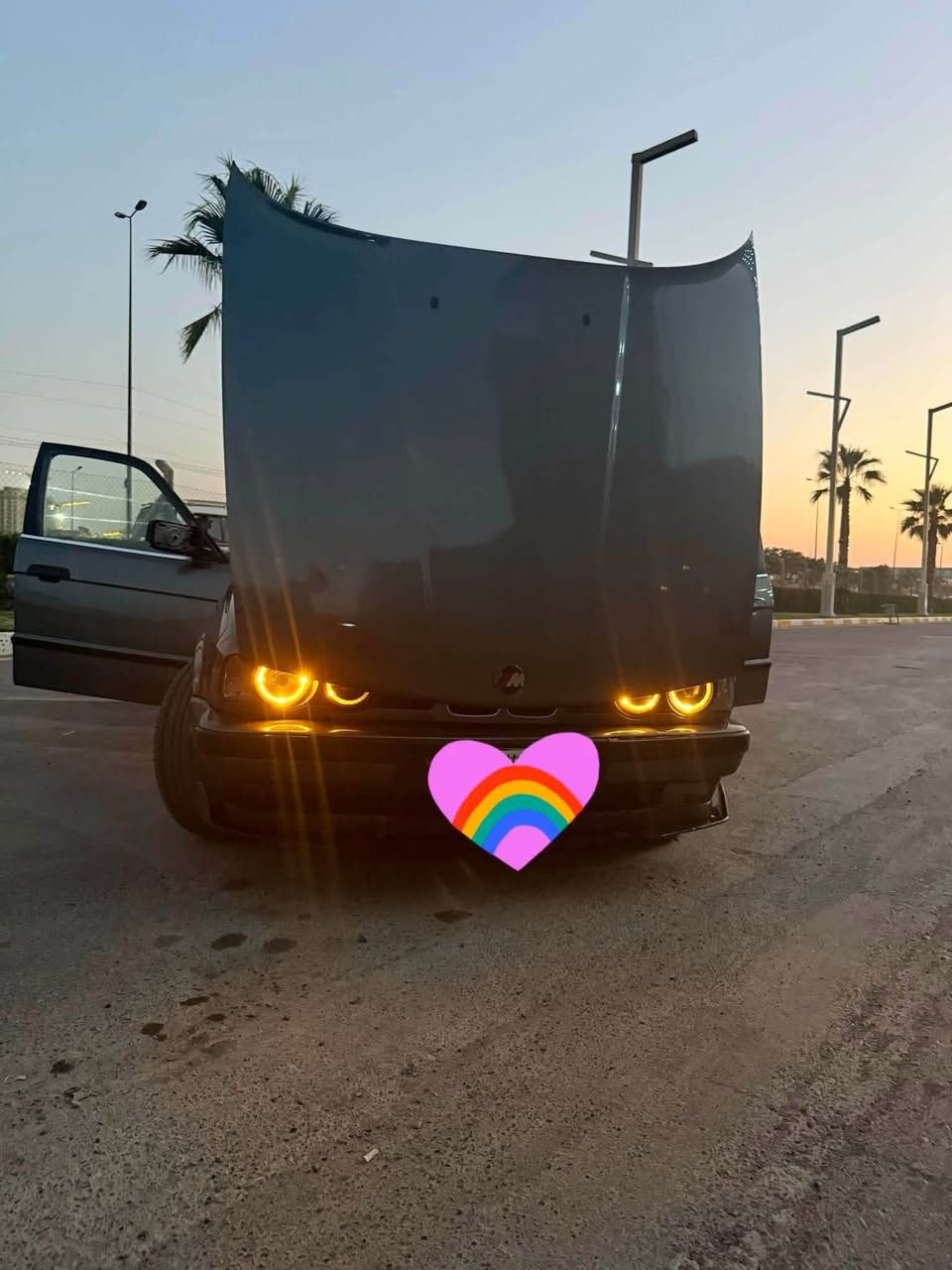رقم نينوى تحويل ثاني يوم
بي ام 525 موديل1989 

ويل صقر 

طخم تاير جديد 

تبريد ثلج 

كير كفاله

محرك كفاله 

سبايدر M

دواخل جلد اوف وايت 

لايت ساور 

لد داخلي 

السياره جديده بمعنه الكلمه كلش حلوه

الحماوه صبح ضهر ليلي تبريد بدون تبريد جوه النص 

متوازي عله البيع 

متواجد على الواتساب 

***********بي واتساب

مكان السياره بغداد
