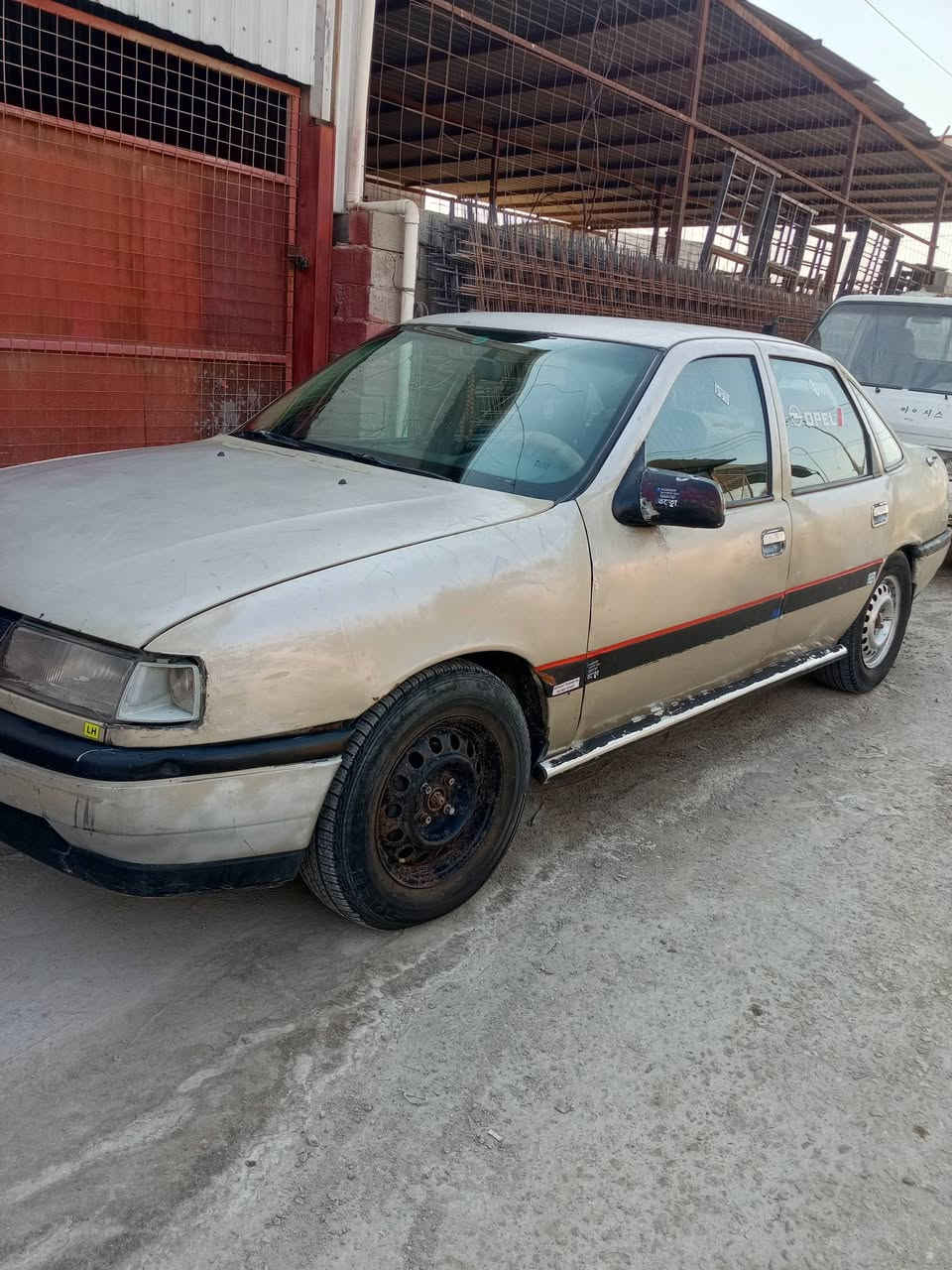 السلام عليكم اوبل فكتره موديل 91مكينه1800
رقم دياله مشروع وطني مكاني بابل الاسكندريه 
السعر 16ورقه وبيه مجال ***********

