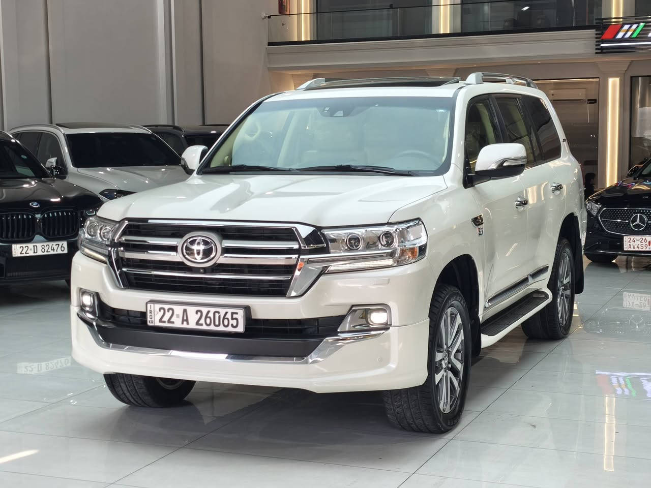 لاندكروزر 2016 VXS
لاندكروزر VXS 2016
ماشيه 81.000كم 
محرك V8 5.7
شركة سردار
فول مواصفات لكزس جك ورادار 
رقم اربيل فحص وهزه كله جديد
باسمي شرط تحويل ثاني يوم 
السعر 425 وبي مجال بسيط 
بيع فقط مااراوس
بيه 4 اماكن تعديل بارد 
العنوان اربيل 
***********
***********
